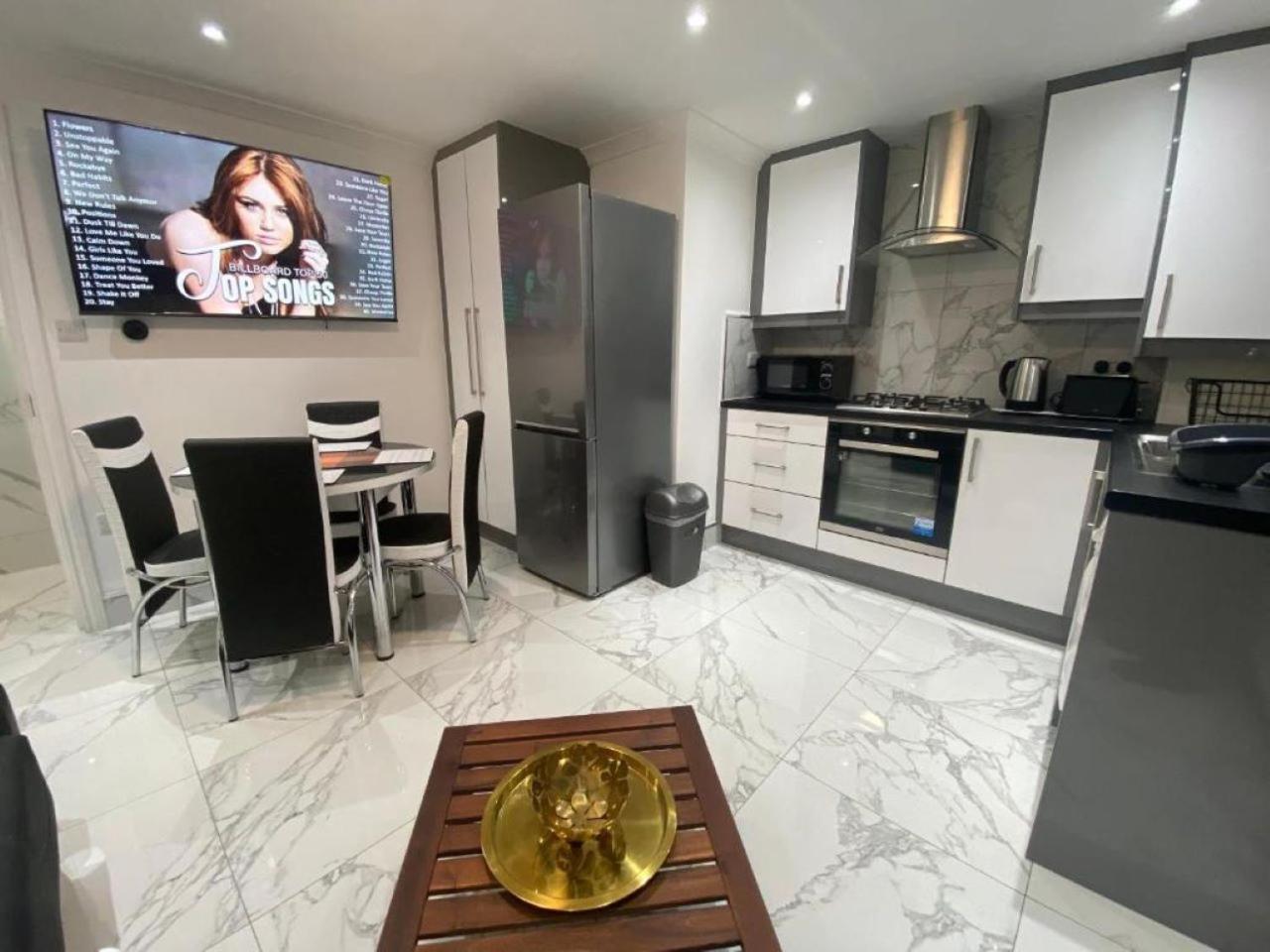 The Royal Boutique Piccadilly By London Sleep 6 *